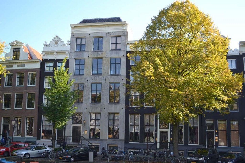 Grachtenpand van Amsterdam Offices